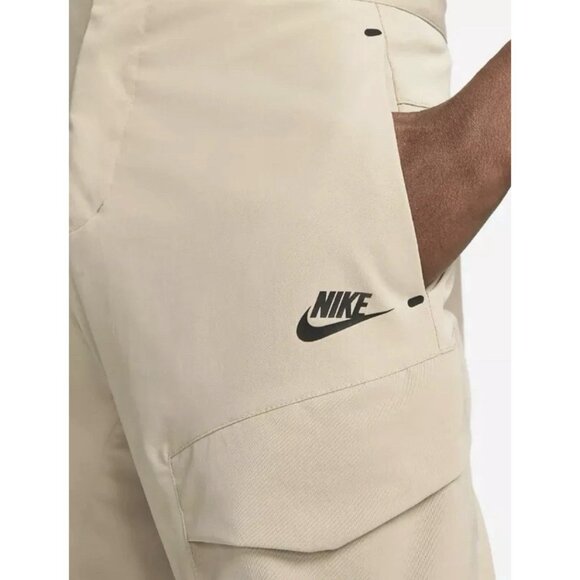 Nike Tech Essentials Woven Unlined Cargo Pants Mens Size 36x29 Khaki  DH3866-126 - Picture 5 of 14